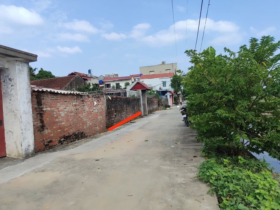 Bán đất Phương Tú, Ứng Hòa 105m² chỉ 2 tỷ - Cơ hội đầu tư tốt!