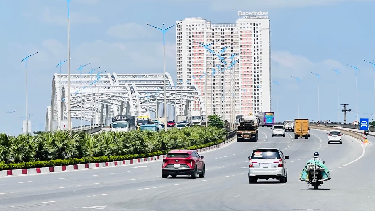 Townhouse Bình Minh Garden Long Biên 147m² giá 21.5 tỷ - Vừa ở vừa kinh doanh, vị trí đắc địa!