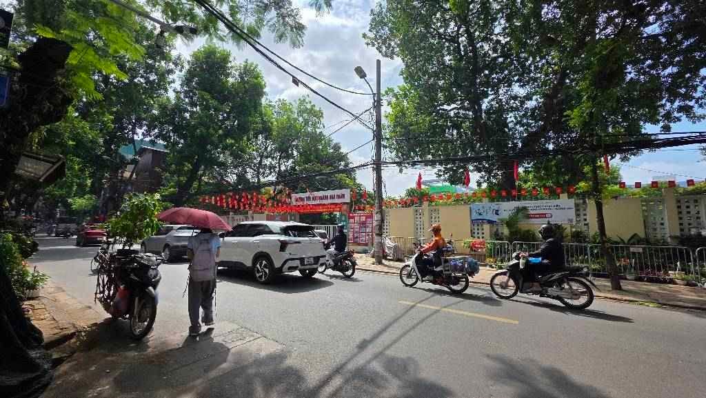 Đất hai mặt tiền Hoàng Hoa Thám, 62m² chỉ 20 tỷ - Cơ hội đầu tư hiếm có!