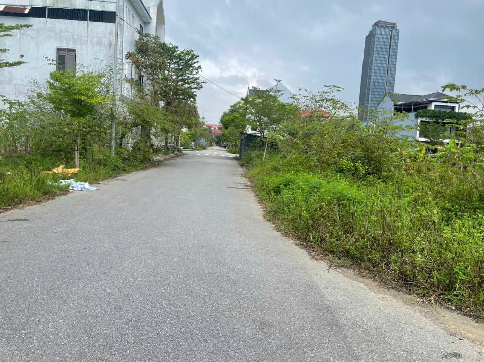 Đất 2 mặt tiền Khu B - Tái định cư Vincom 201m² giá 8 tỷ - Cơ hội đầu tư tuyệt vời!