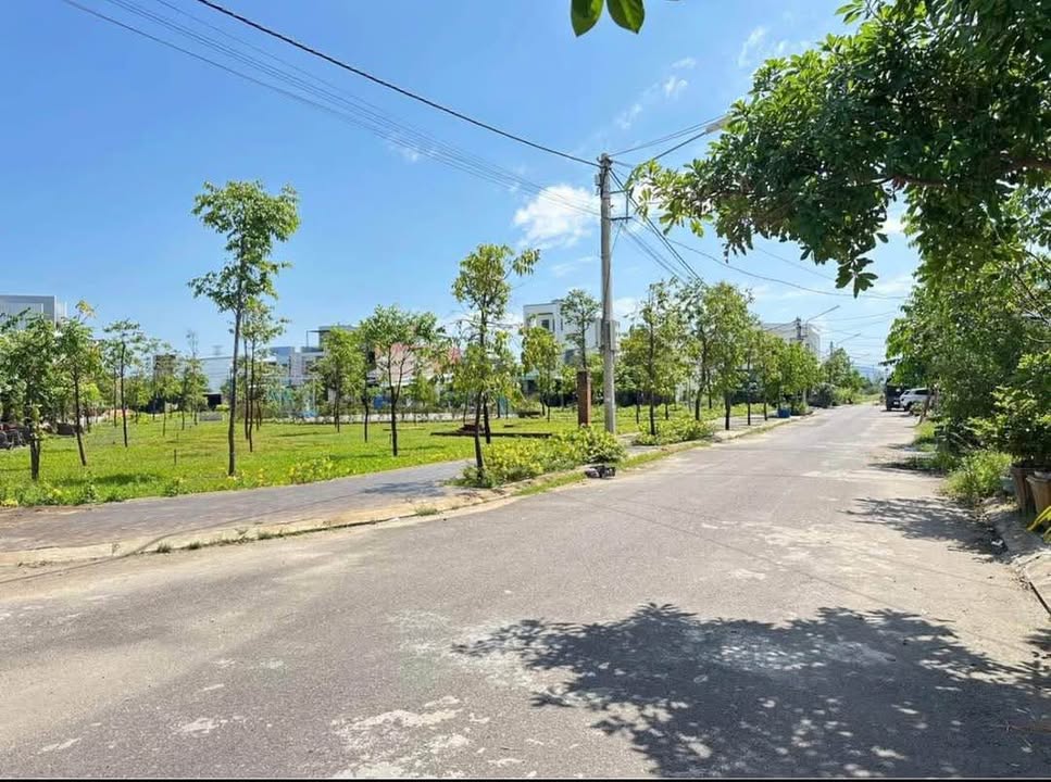 Đất nền mặt tiền công viên tại Quy Nhơn Đông 80m² giá 2 tỷ - Tiềm năng đầu tư cao!