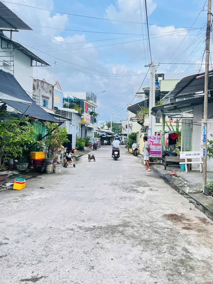 Nhà mặt tiền Sương Nguyệt Anh, Rạch Giá 93m² giá 2.38 tỷ - Phong cách hiện đại, sẵn nội thất!