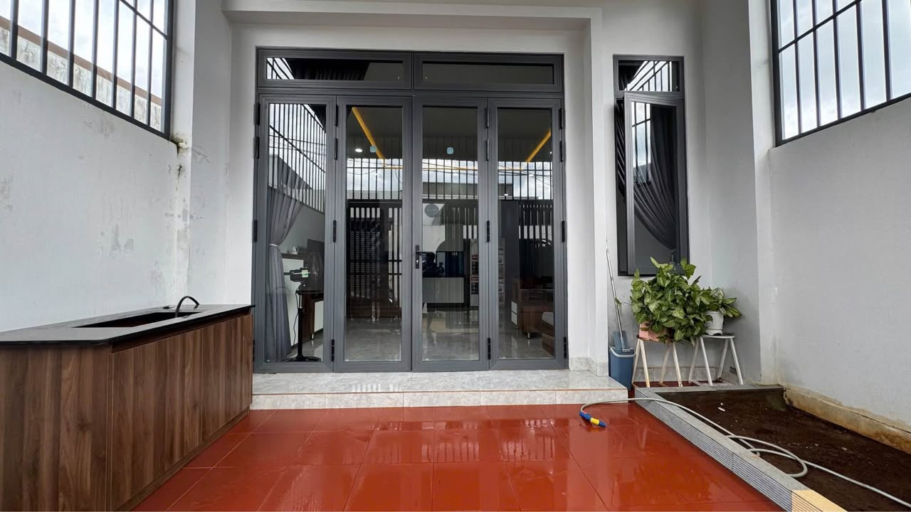 Nhà riêng Hẻm 451 Y Moan Buôn Ma Thuột 115m² giá 2 tỷ - Sẵn sàng vào ở ngay!