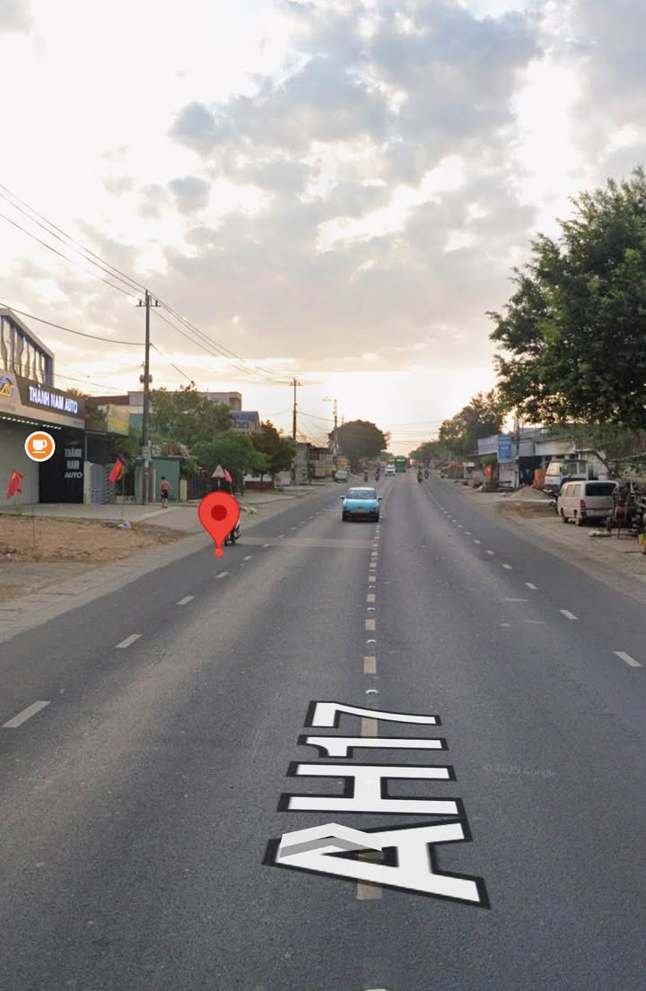 Nhà cấp 4 mặt tiền Võ Văn Kiệt 321m² giá 4.5 tỷ - Cơ hội đầu tư tốt!