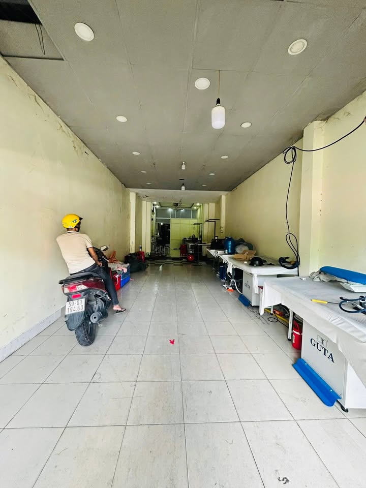 Cho thuê FrontHouse 120m² Mặt Tiền Bình Long - 22 triệu/tháng - Không gian sống lý tưởng!