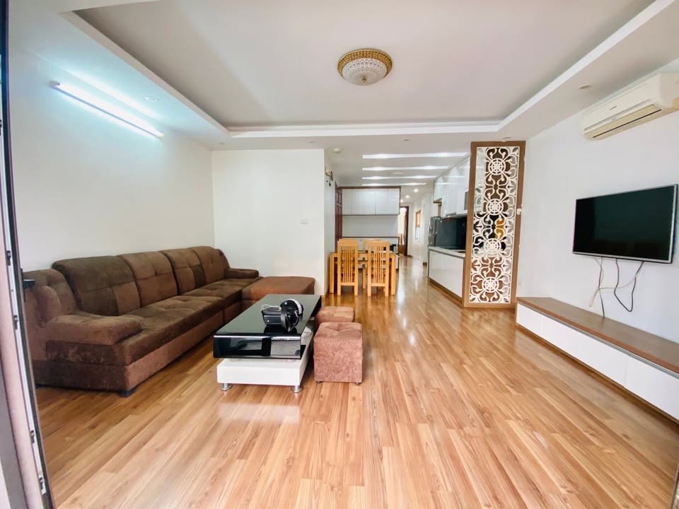 Căn hộ cho thuê tại phố Trịnh Công Sơn 100m² - Nội thất mới, ở ngay!