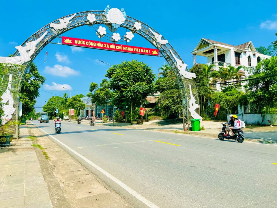 Đất mặt đường Quốc lộ 2 Phù Ninh 88.5m² giá 2.1 tỷ - Kinh doanh sầm uất!