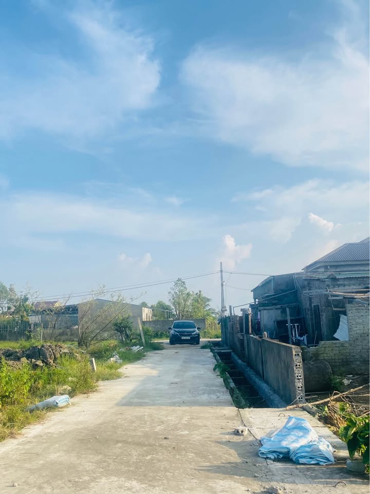 Bán đất xóm Hồng Liên - Nghi Liên, TP Vinh 87m² giá 1.8 tỷ - Đường thông thoáng, vị trí đắc địa!