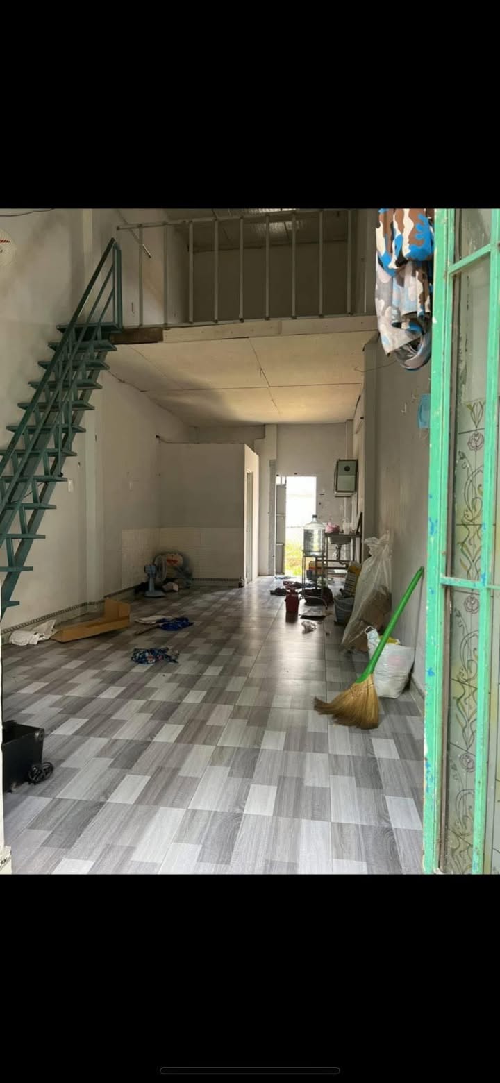 Nhà nguyên căn cho thuê tại Bình Chánh 32m² giá 2.5 triệu - Gần chợ và trường học!