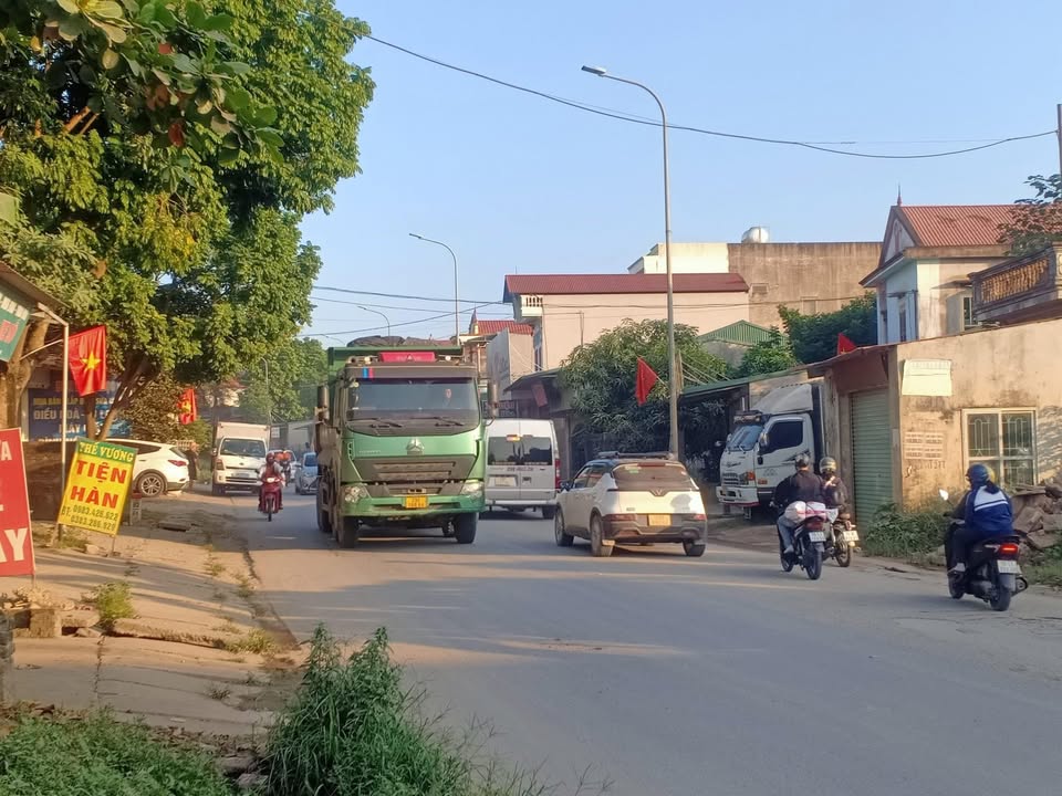 Đất nền kinh doanh Quốc lộ 32 - Diện tích 88m² - Vị trí đắc địa giá chỉ 3,xx tỷ