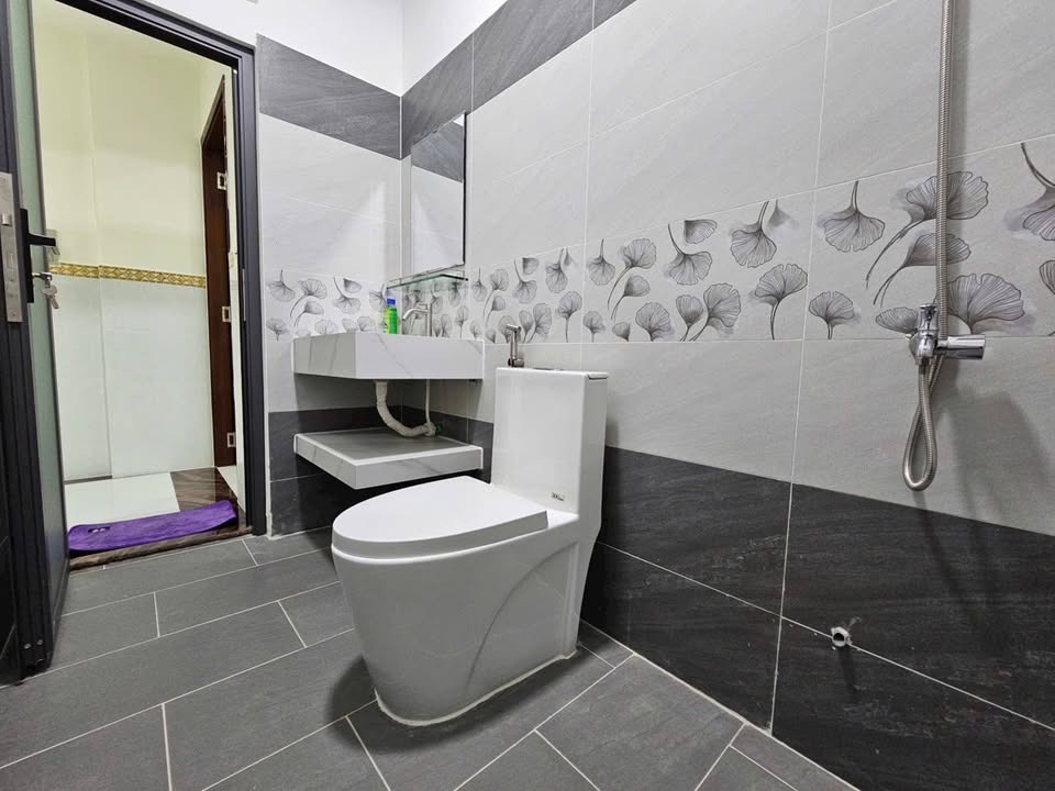 Nhà đẹp 104/8 Nhất Chi Mai, Tân Bình 40m² chỉ 4 tỷ - Tặng vàng cho chị em nhân ngày Phụ nữ Việt Nam!