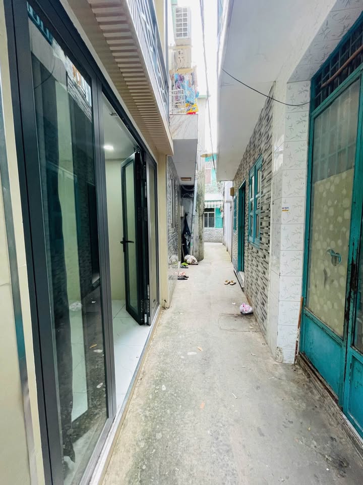 Nhà riêng Bình Thạnh 18m² giá 3 tỷ - Vị trí đắc địa gần Quận 1!