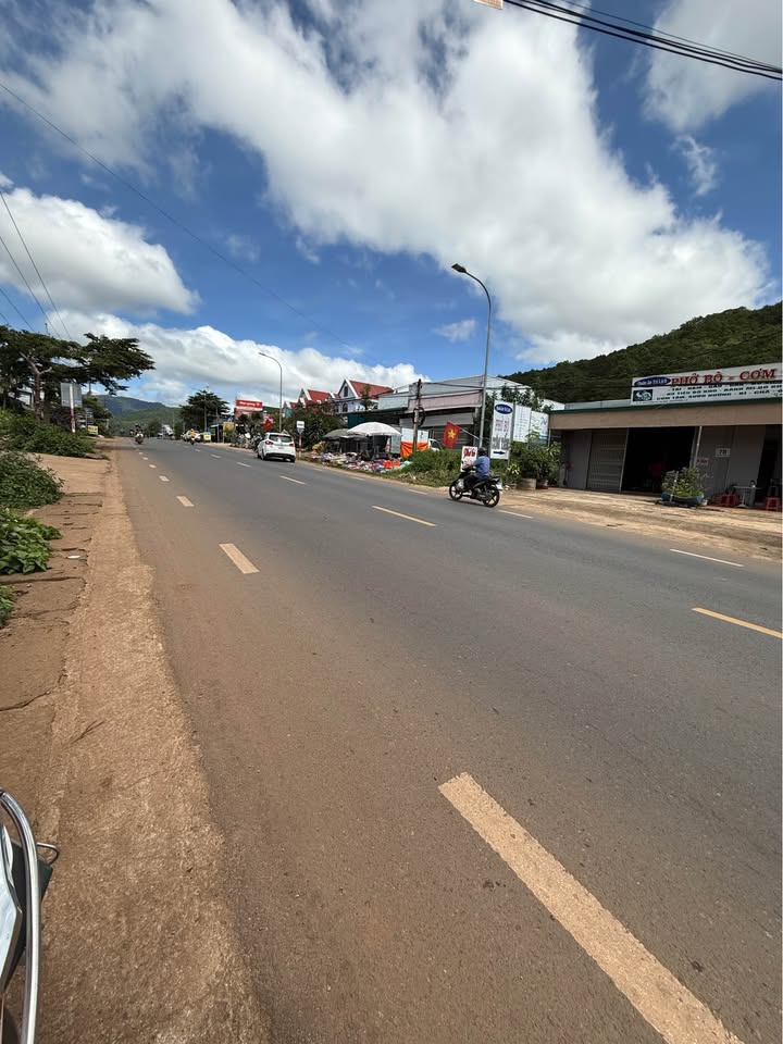 Đất mặt tiền Quốc lộ 27, Đạ Ròn, 240m² giá 2.999 tỷ - Cơ hội đầu tư tuyệt vời!