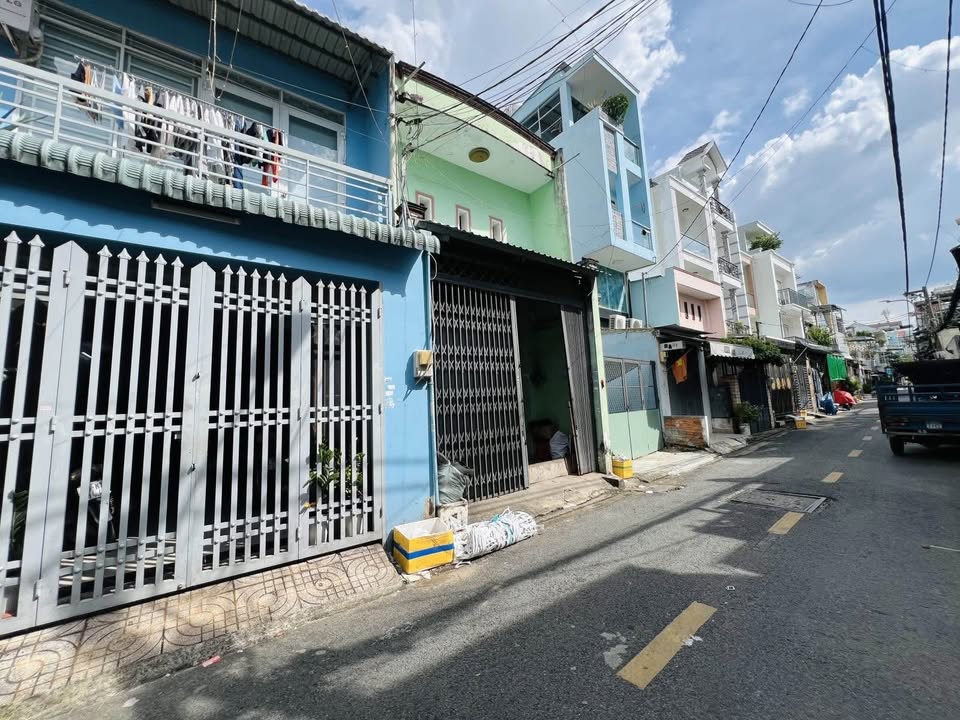 Nhà mặt tiền Lê Văn Quới, Bình Tân 60m² giá chỉ 5 tỷ - Đầu tư sinh lời ngay!