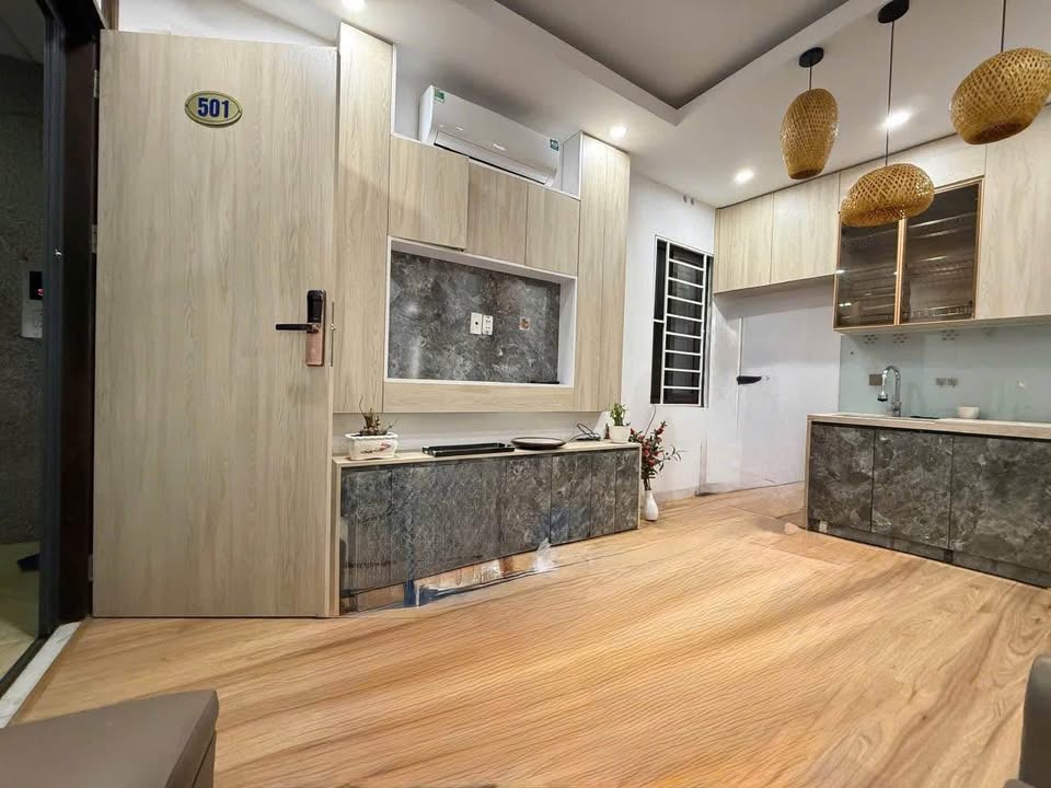 Căn hộ CCMN Hào Nam 53m² giá 2.35 tỷ - Nhà mới xây, tiện nghi hiện đại!