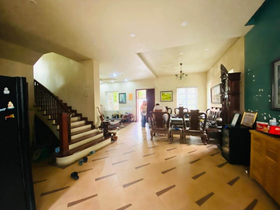 Bán nhà phố An Dương Vương Tây Hồ 371m² giá 75 tỷ - Ô tô vào tận nhà!