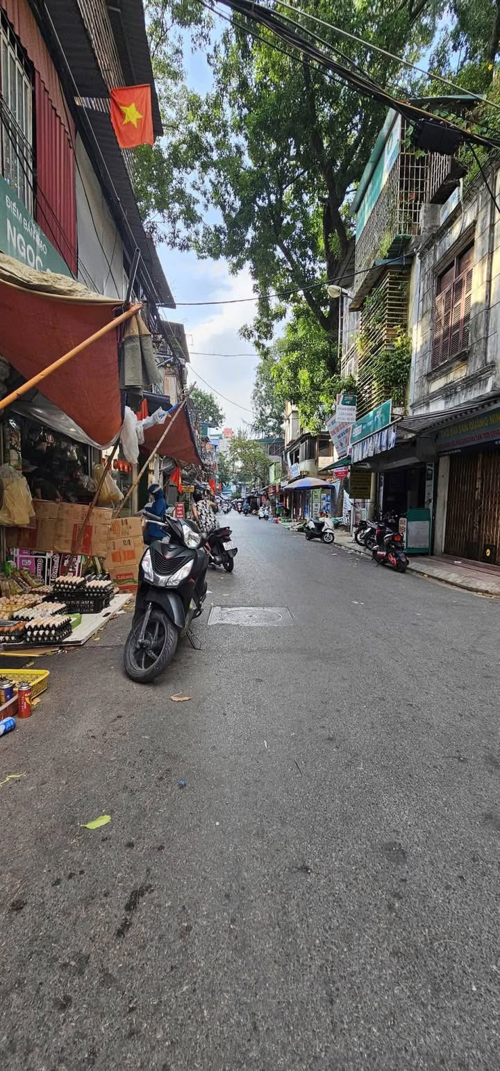 Nhà phố Hồ Đắc Di, Đống Đa, 31m² giá 8.5 tỷ - Kinh doanh sầm uất, ô tô đỗ cửa!