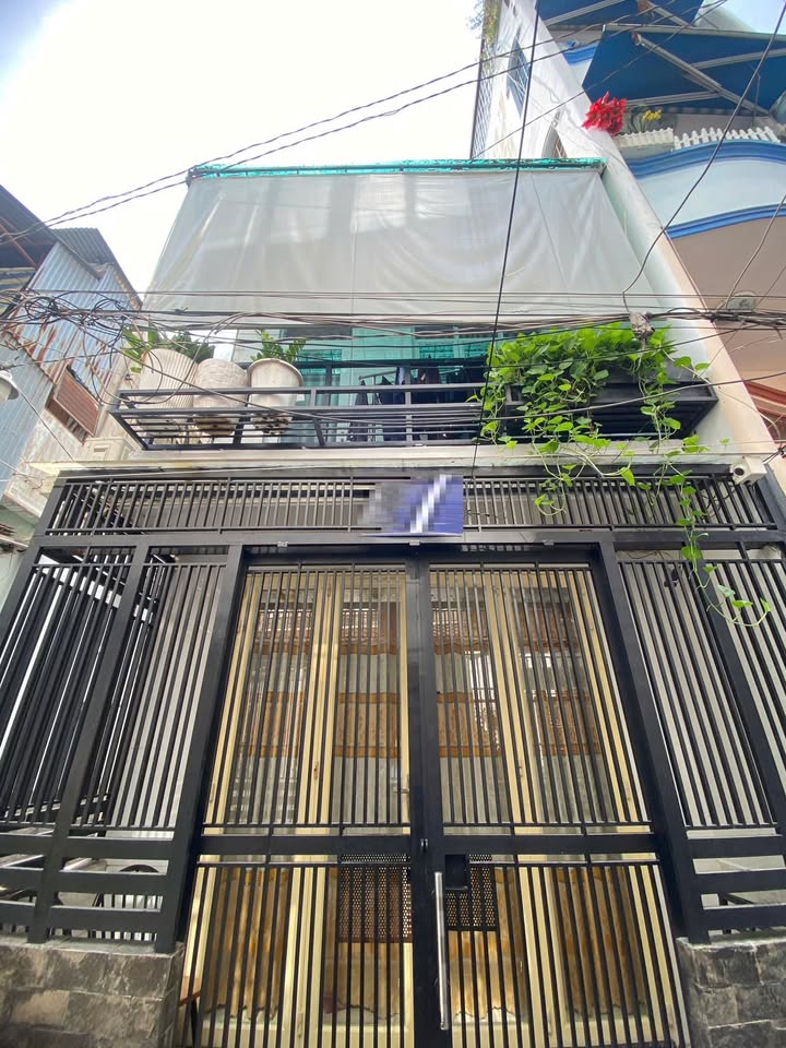 Nhà bán đường Trường Sa, Q3 49m² giá 6 tỷ - Hẻm thông thoáng, sẵn sàng giao nhà!