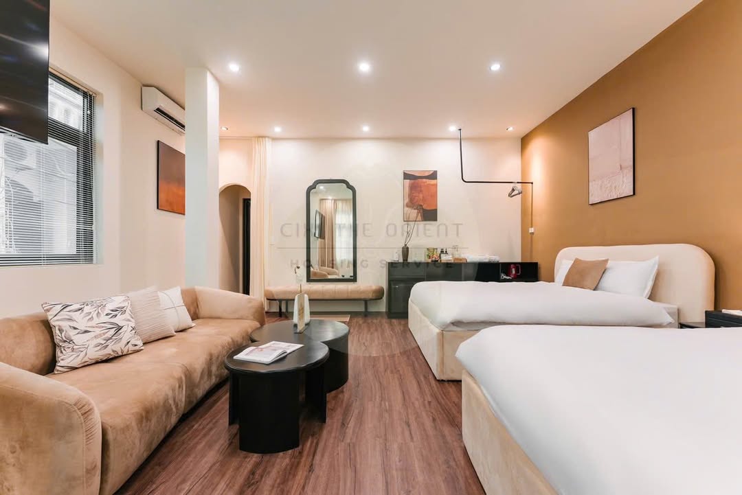 Căn hộ cho thuê mặt phố Võng Thị, Tây Hồ - Nhà thang máy, nội thất đẹp!