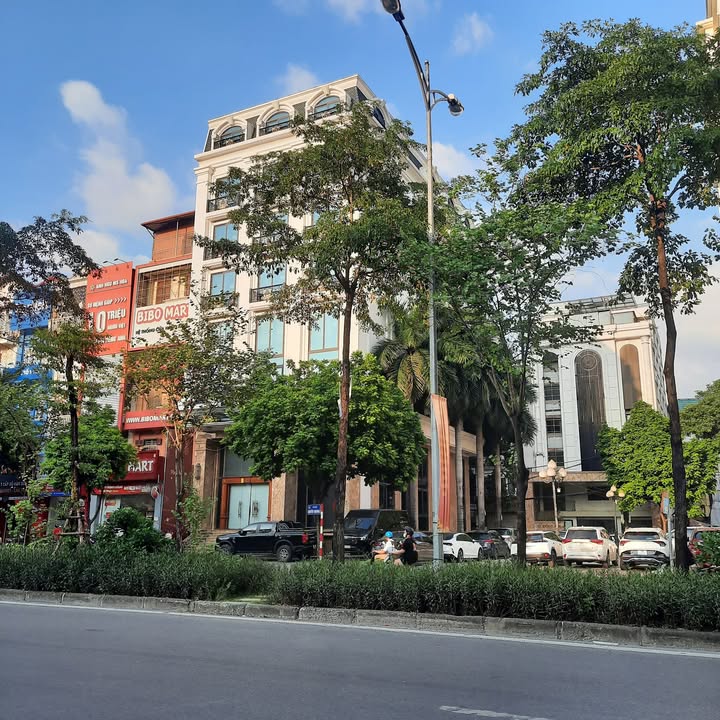 FrontHouse Nguyễn Hoàng 80m² giá 25 tỷ - Căn duy nhất không thể bỏ lỡ!