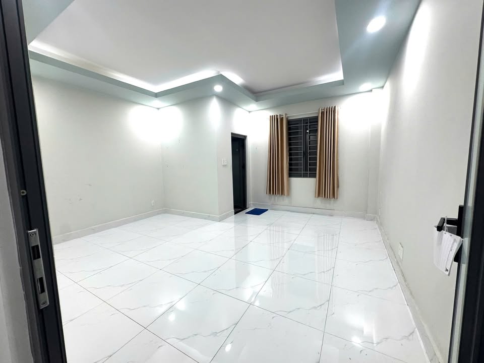 Nhà cho thuê mặt tiền đường Song Hành, Quận 12 - Diện tích 110m² chỉ 10 triệu