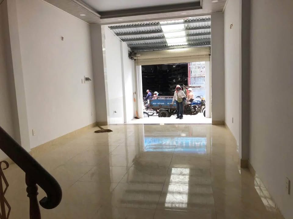 Nhà mặt tiền Phương Sài Nha Trang 48m² giá 5.25 tỷ - Kinh doanh sầm uất!