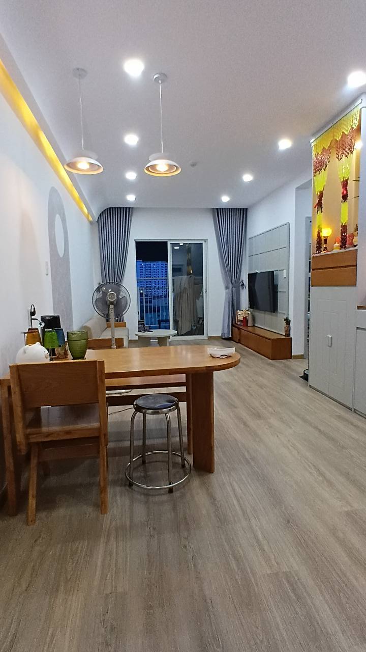 Căn hộ chung cư Hoàng Quân Nha Trang 65m² giá 2.4 tỷ - Sang tên ngay!