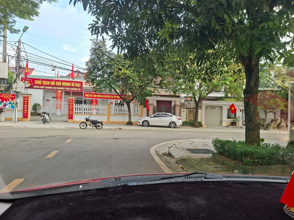 Lô đất vàng Hoàng Quốc Việt 200m² giá chỉ 6 tỷ - Đầu tư sinh lời vượt trội!