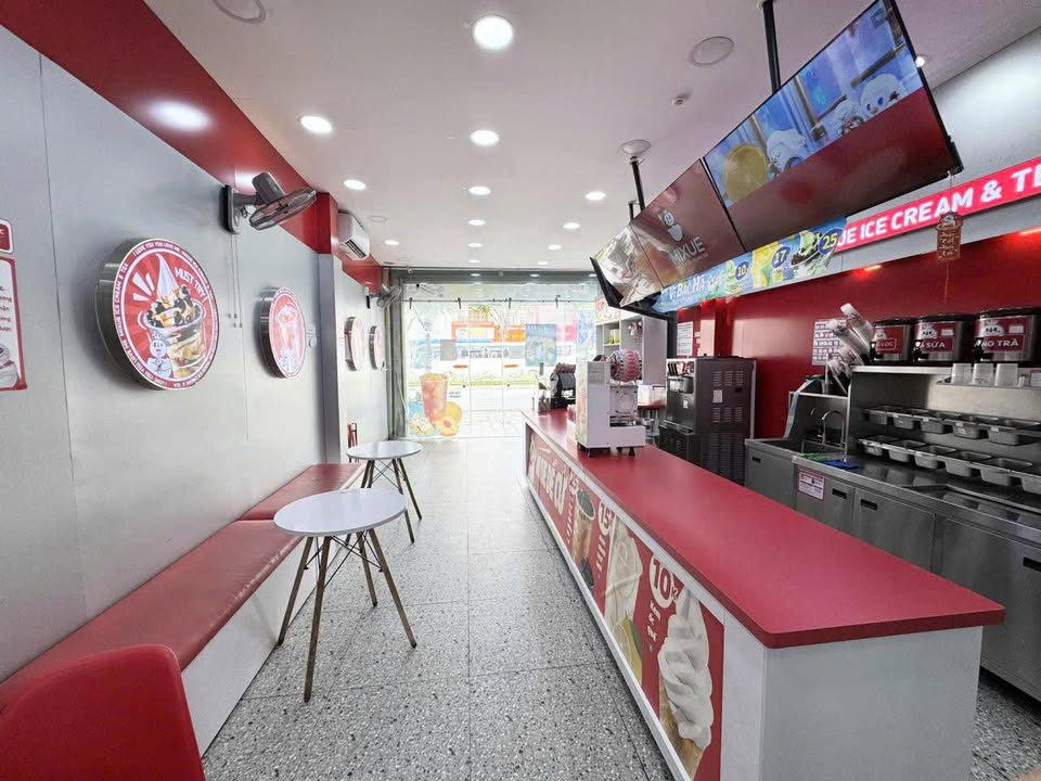 Nhà nguyên căn Nguyễn Văn Linh, Hải Châu 110m² giá 27 triệu - Mặt tiền kinh doanh sầm uất!