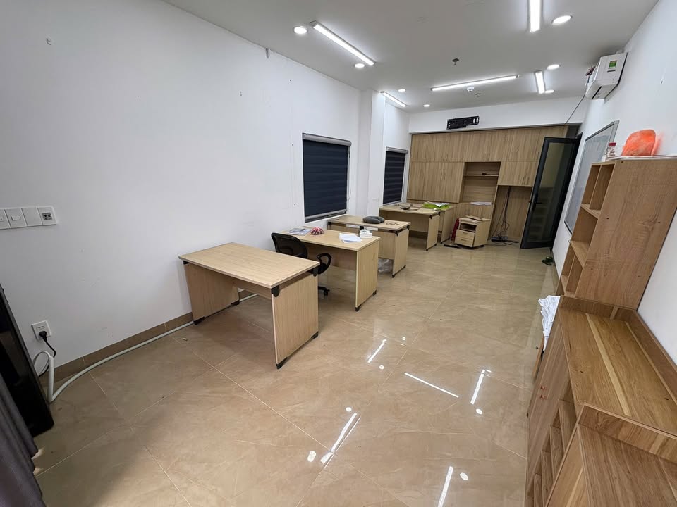 Mặt bằng văn phòng cho thuê tại Lư Giang 35m² giá 5 triệu - Vị trí đắc địa gần sân vận động