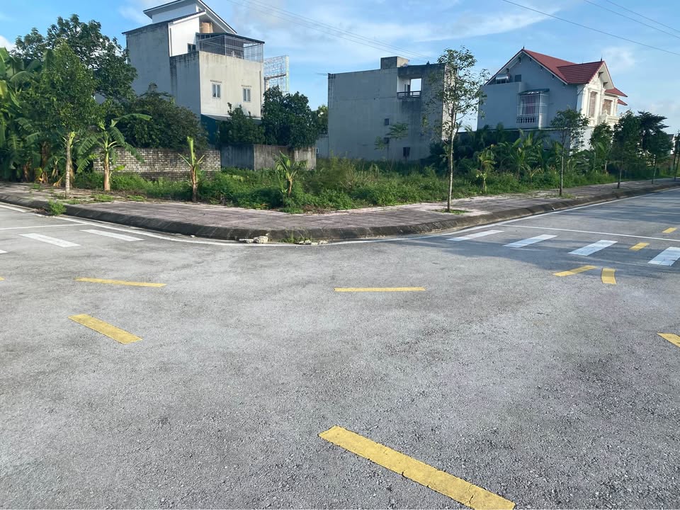 Đất ở đô thị Tân Phong, Quảng Xương 160m² giá 1.76 tỷ - Sổ đỏ chính chủ, xây dựng tự do!