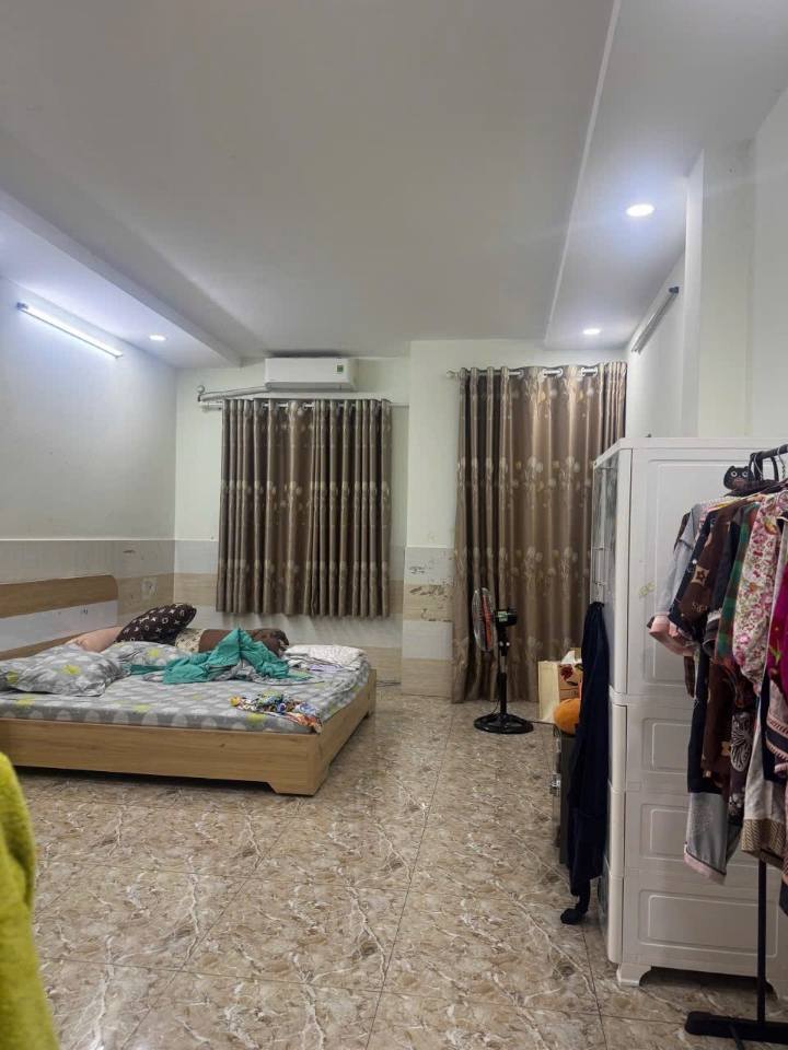 Nhà phố Tân Phú 45m² giá 8 tỷ - Vị trí kinh doanh đắc địa!