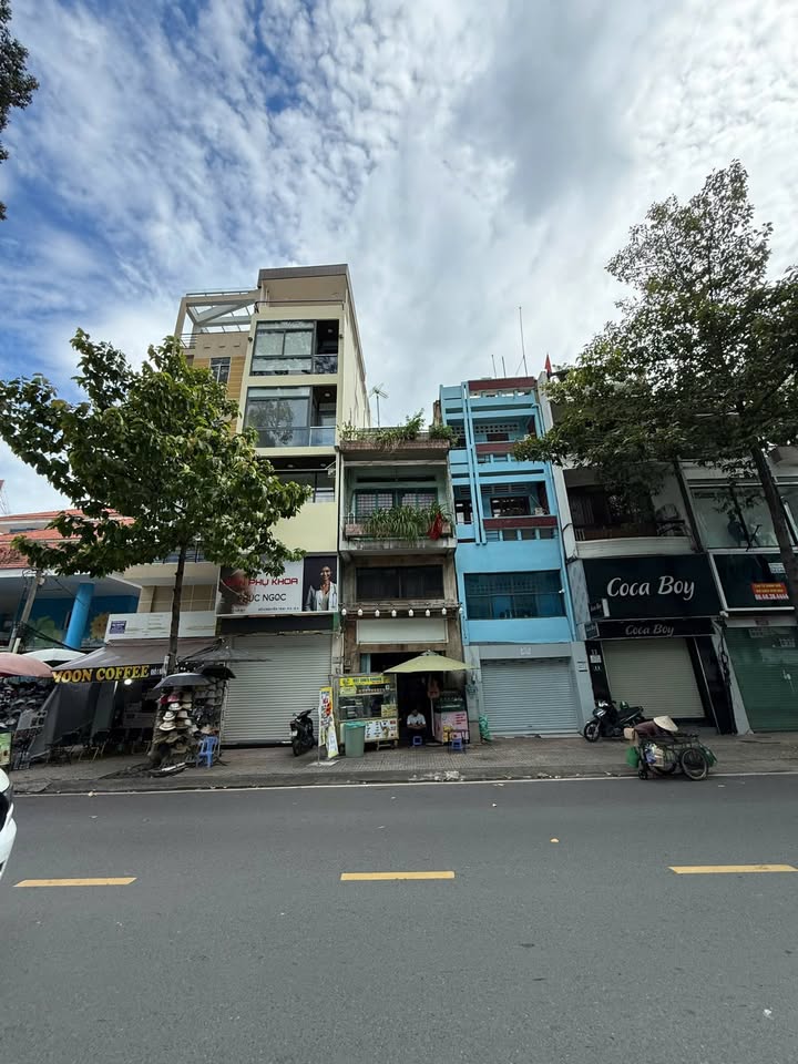 Nhà mặt tiền 5 Nguyễn Trãi, Quận 5, 37m² giá 20 tỷ - Tiềm năng kinh doanh lớn!