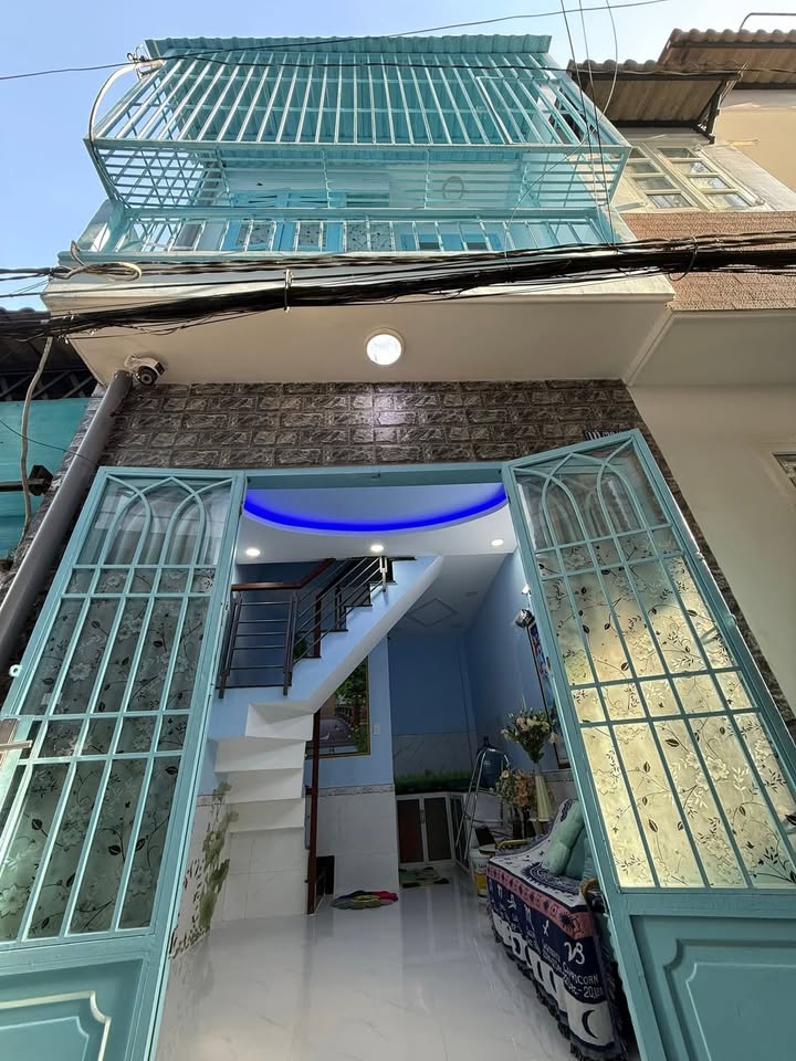 Nhà phố Gò Vấp 18m² giá 2.55 tỷ - Bán gấp, chính chủ!