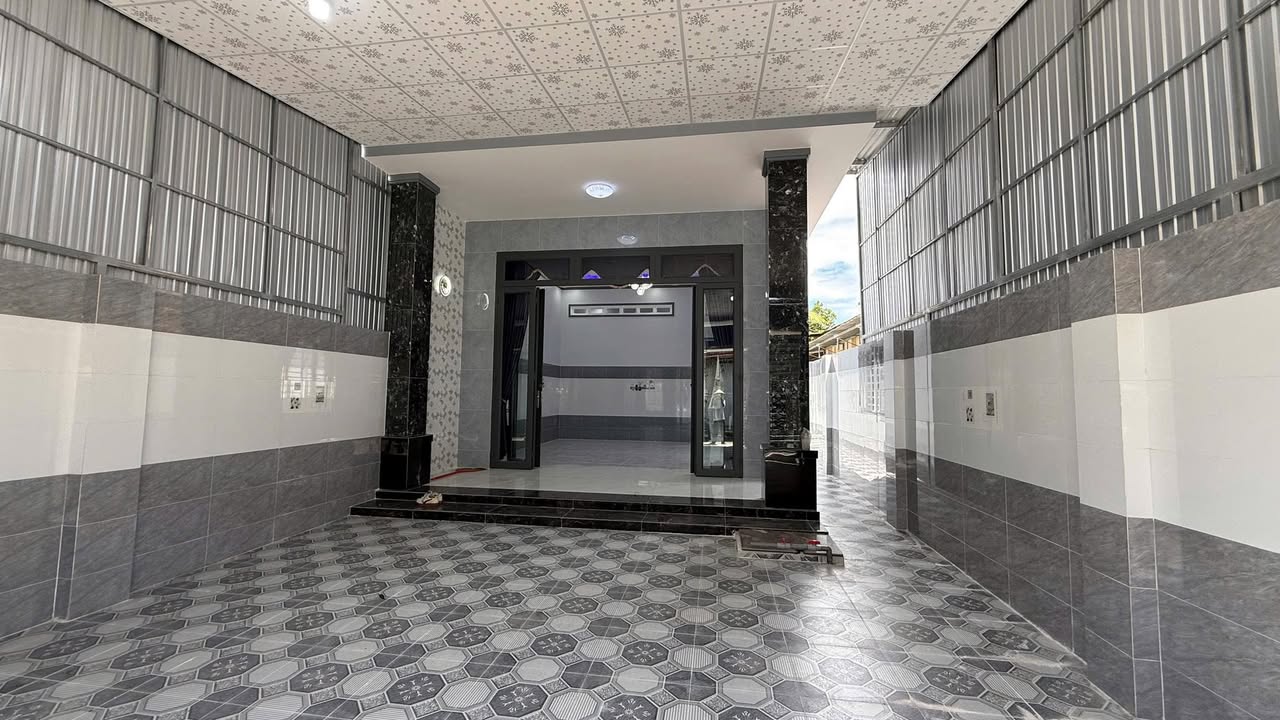 Nhà cấp 4 trung tâm TP. Tây Ninh 168m² giá 2.35 tỷ - Gần Tòa Thánh chỉ 500m!