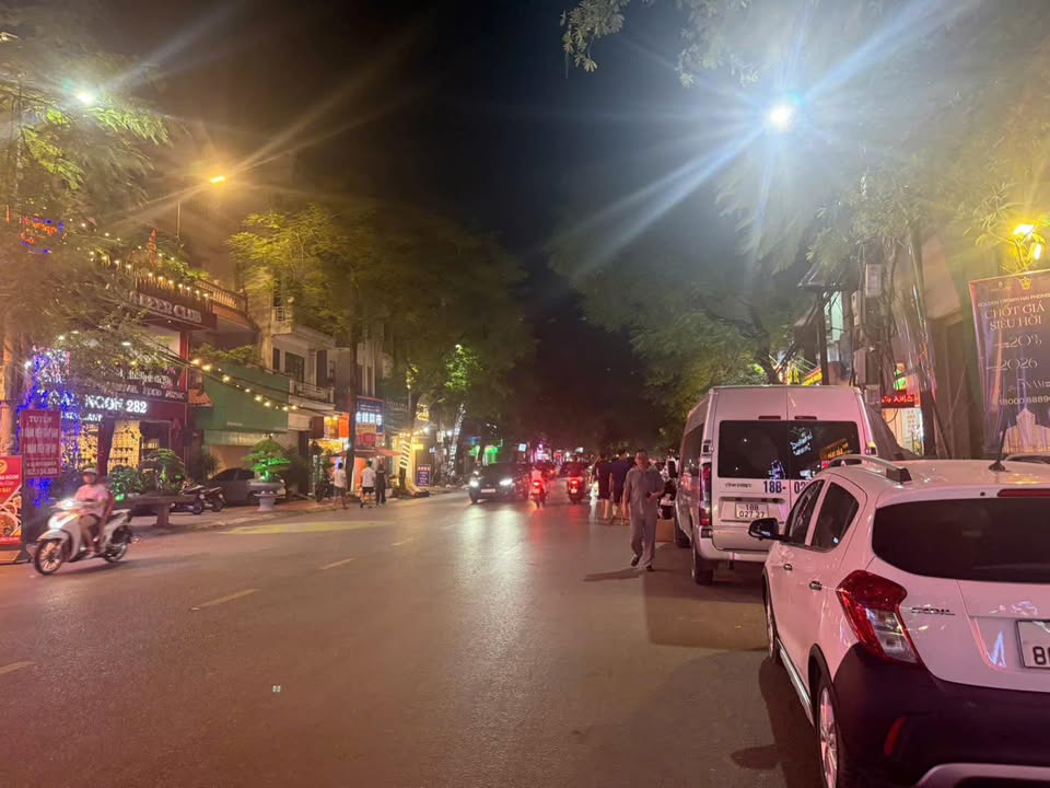 Nhà mặt đường Văn Cao, quận Ngô Quyền, Hải Phòng 90m² giá 17 tỷ - Dòng tiền ổn định 30 triệu/tháng!