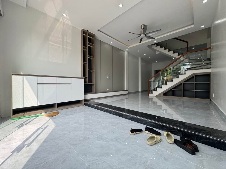 Nhà 3 Tầng 54m² tại Hồng Thái, An Dương - Thiết kế hoàn hảo, giá chỉ 2.35 tỷ!