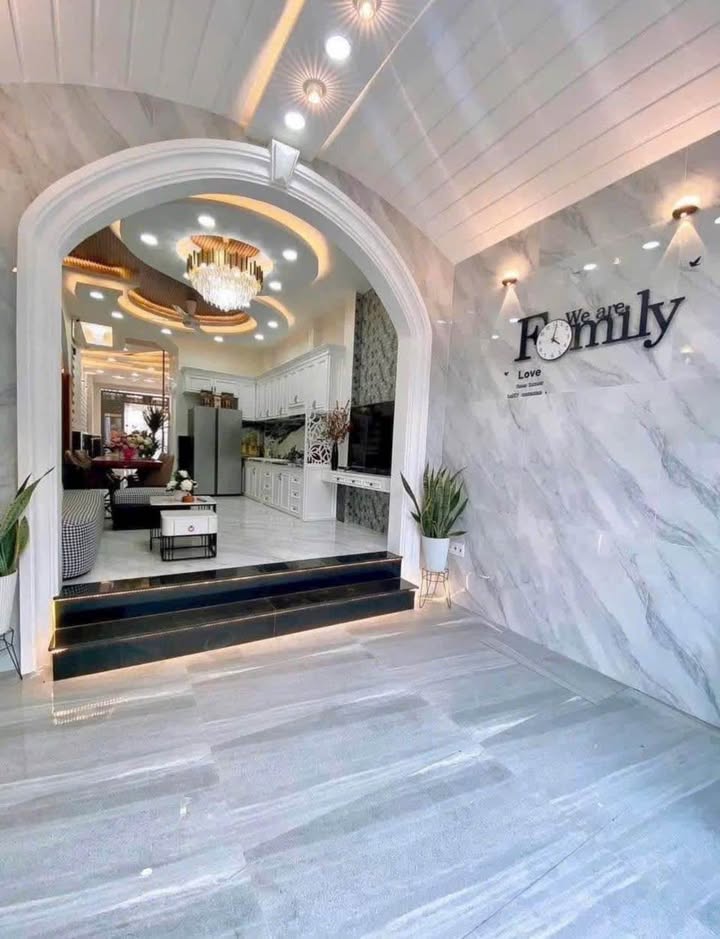 Nhà 3 tầng mặt tiền đường Phong Châu, Nha Trang 92m² giá 6.5 tỷ - Đầu tư sinh lời ngay!