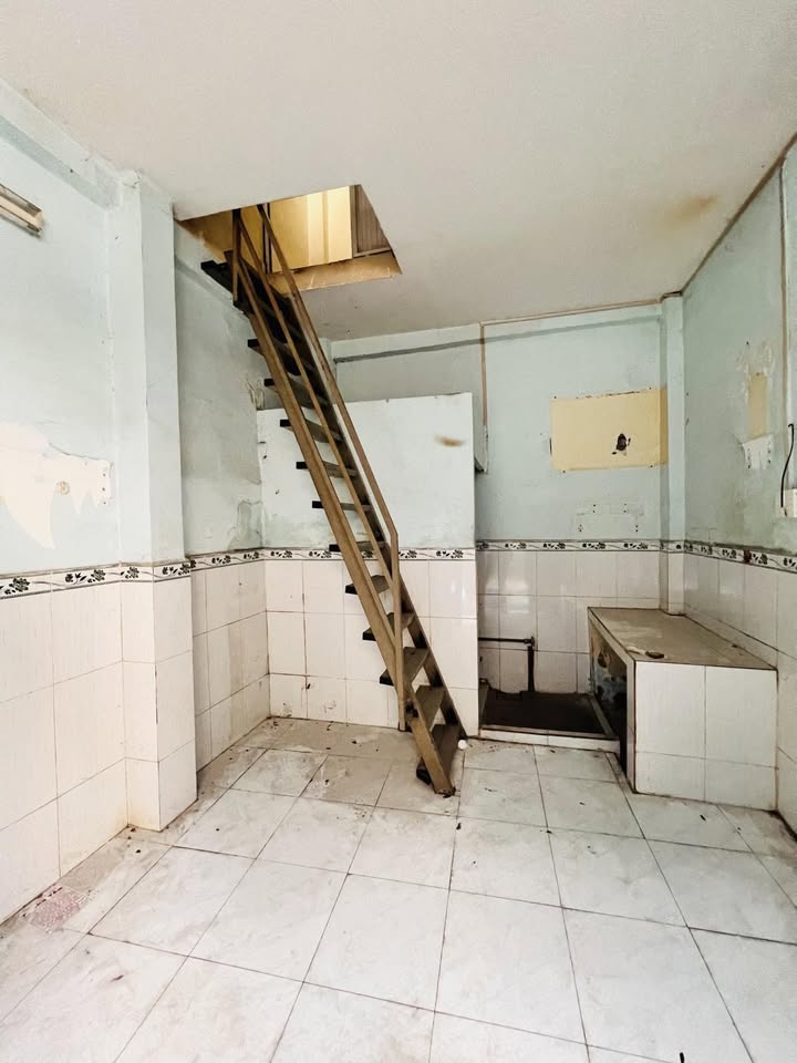 Nhà phố Tân Phú 15m² giá 2 tỷ - Cơ hội đầu tư hấp dẫn!