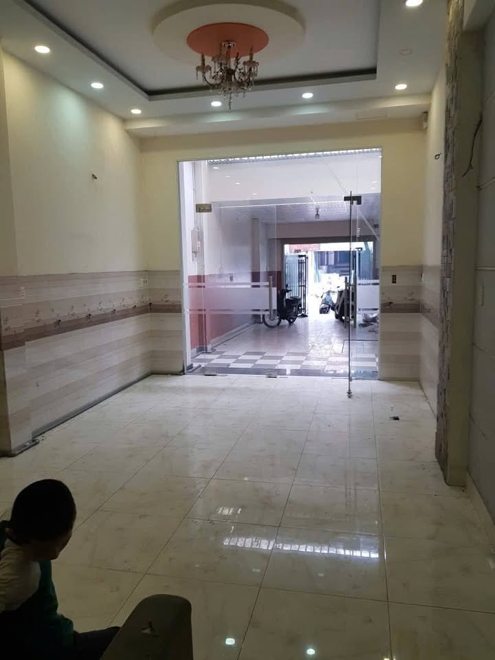 Nhà mặt tiền Bình Long, 120m² giá 20 triệu - Kinh doanh sầm uất!