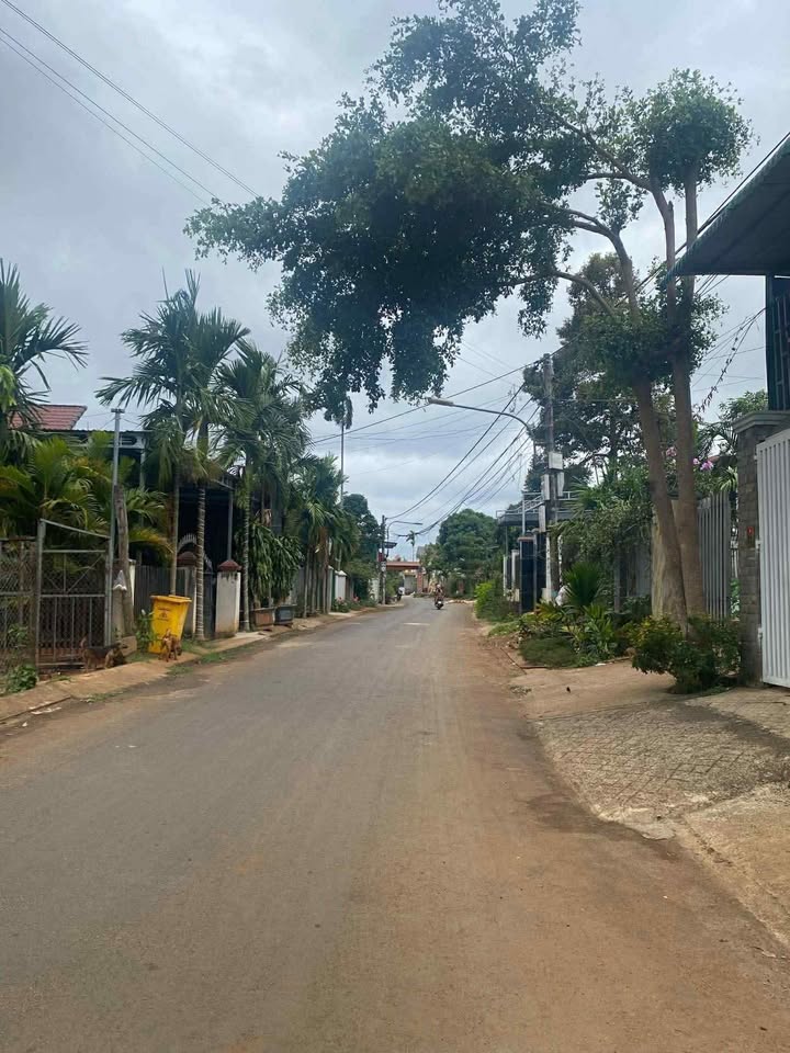 Đất nền Đắk Mil 500m² giá 2.2 tỷ - Sổ đỏ chính chủ, vị trí đẹp