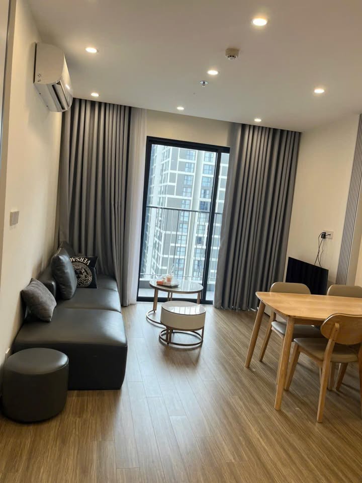 Căn hộ Vinhomes Smart City Tây Mỗ 62m² giá 13 triệu - Full nội thất sang trọng!