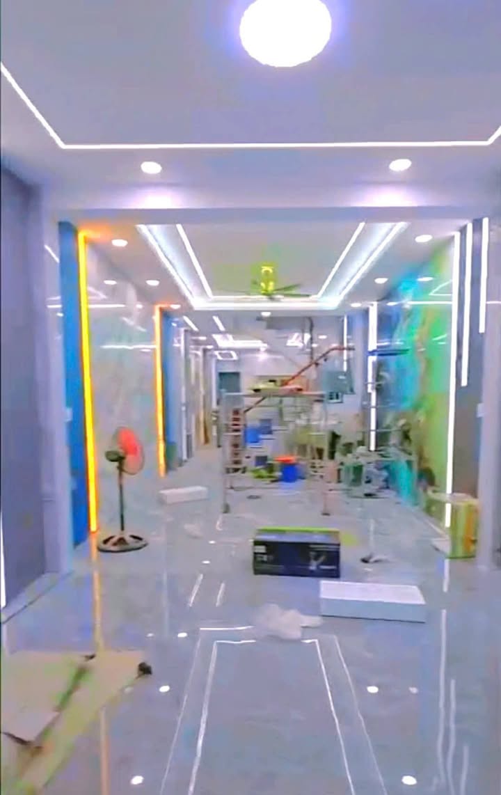 Nhà phố Dĩ An 81m² giá 4.85 tỷ - Thiết kế hiện đại và nhiều tiện ích!