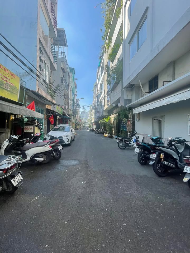 Nhà cho thuê tại Quận 4 - Diện tích 24m², giá 17 triệu - Kinh doanh thuận lợi!