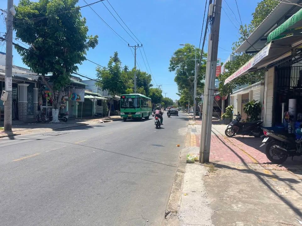 Nhà mặt tiền Đào Cử, Cần Giờ 175m² giá 14 tỷ - Vị trí đắc địa, kinh doanh thuận lợi!