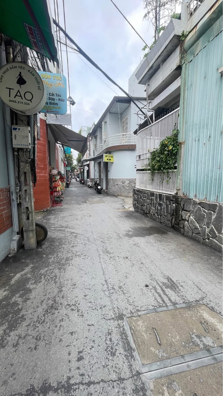 Nhà 3 tầng 2 mặt kiệt ô tô Hoàng Diệu, Hải Châu 88m² giá 6.7 tỷ - Đầu tư sinh lợi ổn định!