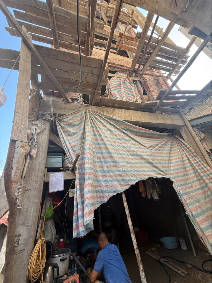 Nhà 5 tầng Giáp Bát 30m² giá 9.999 tỷ - Gần Bệnh viện Bạch Mai!