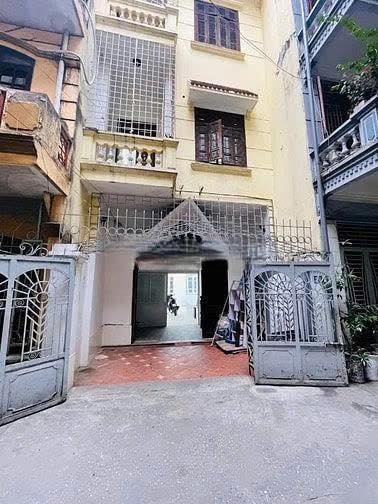 Nhà cho thuê tại ngõ 850 đường Láng 65m² giá 20 triệu - Phù hợp làm văn phòng hoặc căn hộ dịch vụ!