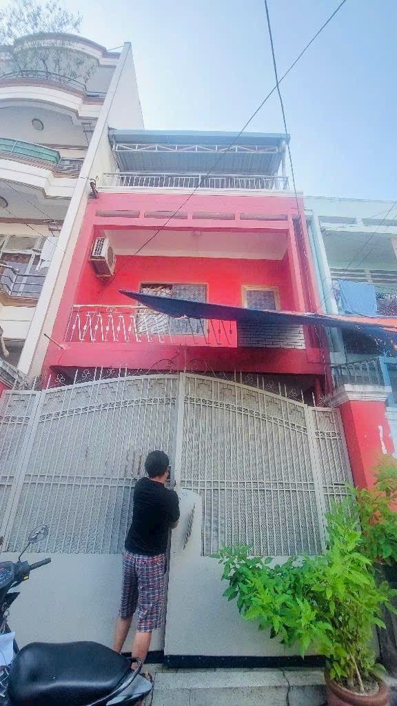 Nhà bán Hoàng Hoa Thám, Bình Thạnh 78m² giá 12.5 tỷ - Hẻm xe hơi chính chủ!