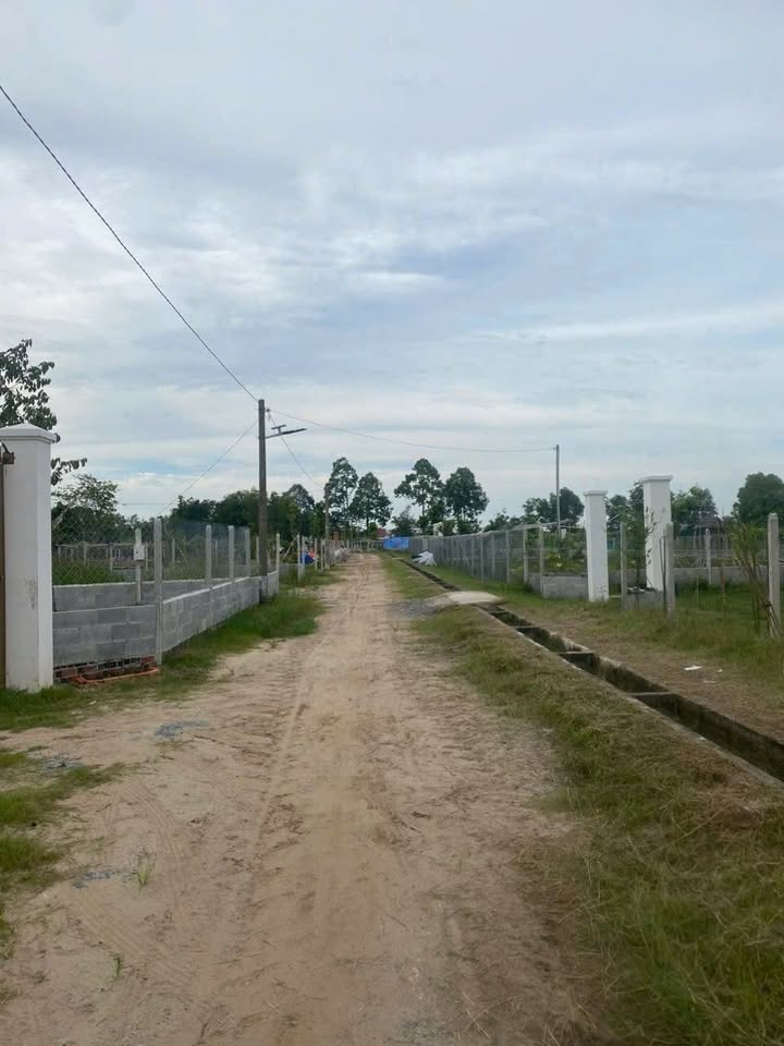 Đất Farm 1745m² tại Trung Lập Thượng, Củ Chi - Giá 3.1 tỷ, Sẵn Sàng Đầu Tư!